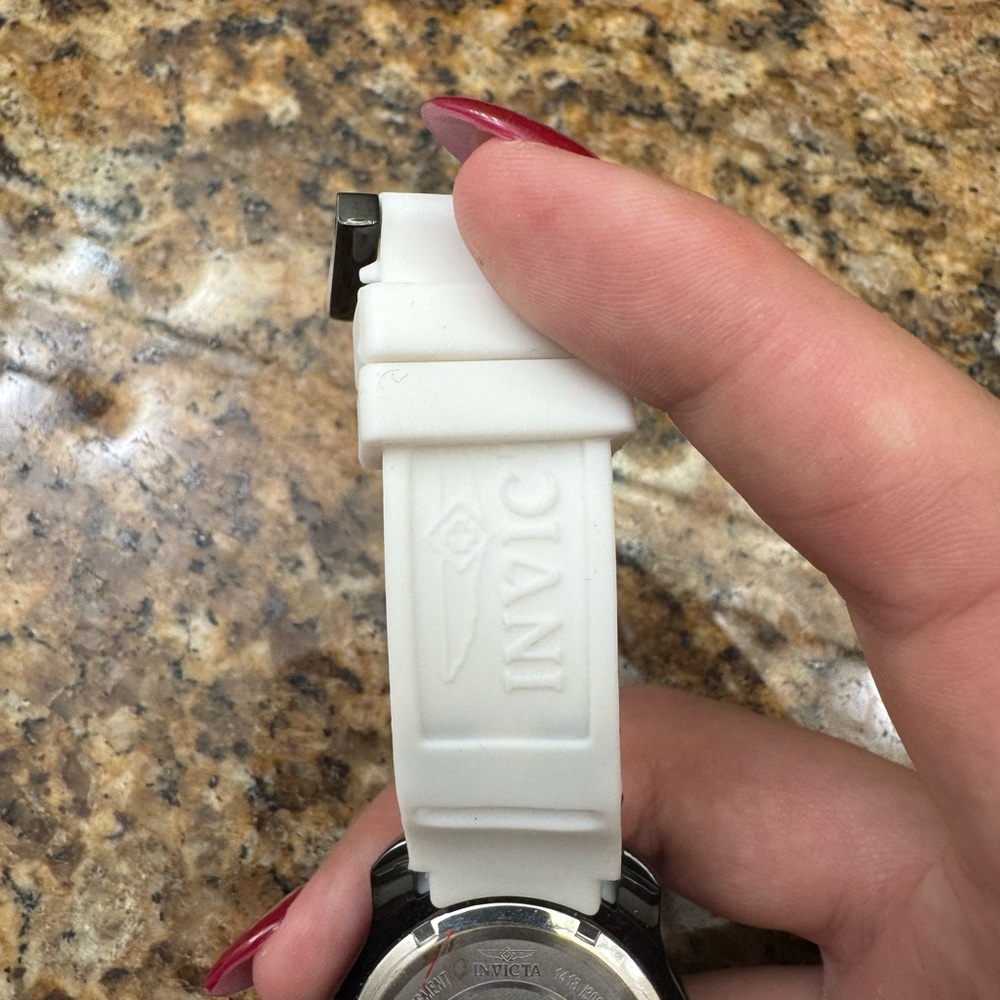 Invicta Black and White Mickey Dial Silicone Strap Watch - Picture 5 of 7